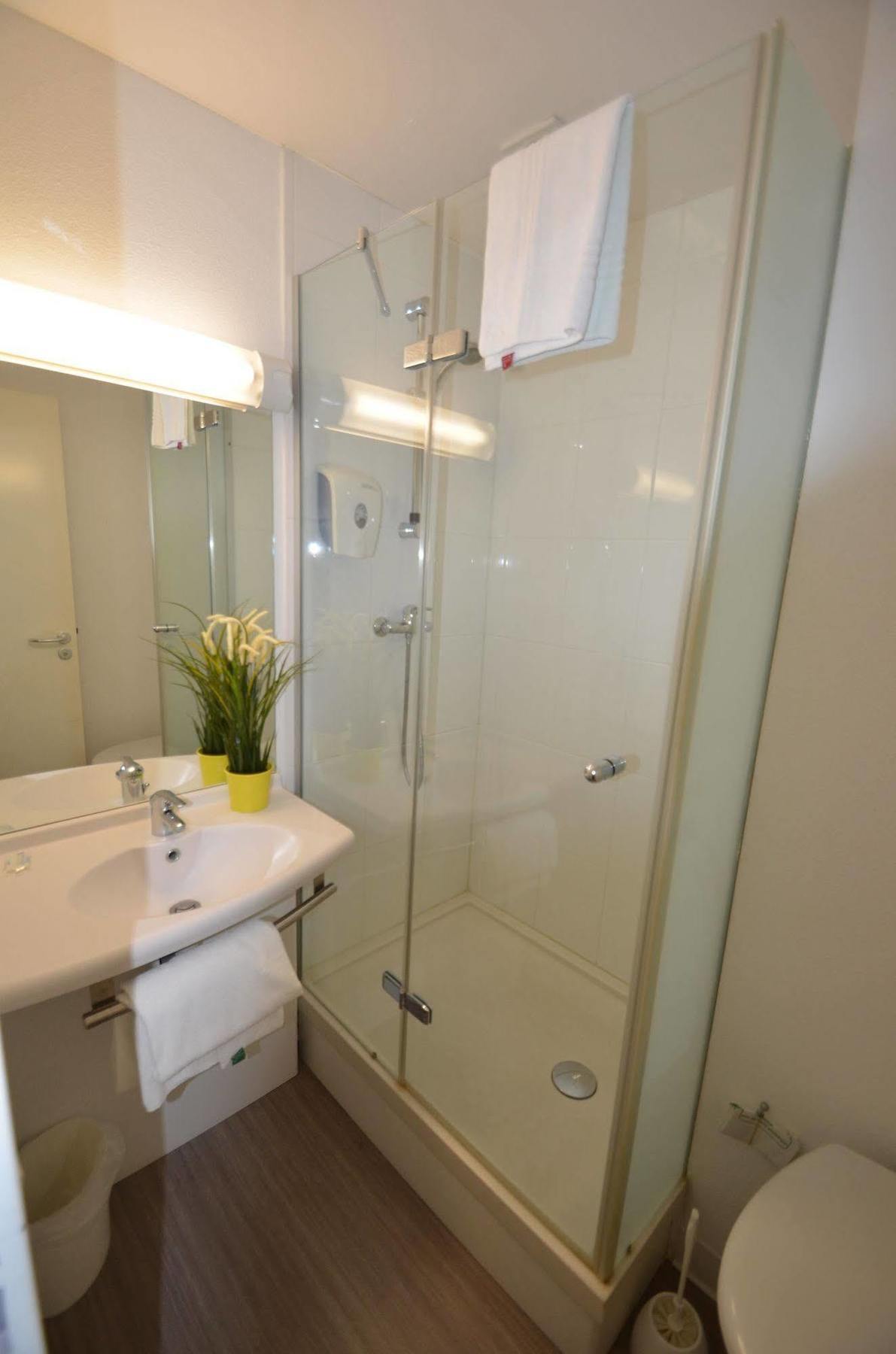 Pauseome Apparthotel Caen Dış mekan fotoğraf